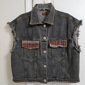 Pol Distressed Oversized Denim Vest Women's S/M Gray Frayed Plaid Flap Pockets